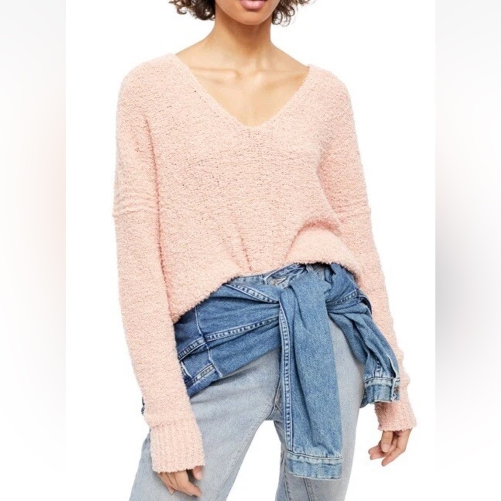 Free People Sweater Small Relaxed V-Neck Peachy Pink Fuzzy Finders Keepers